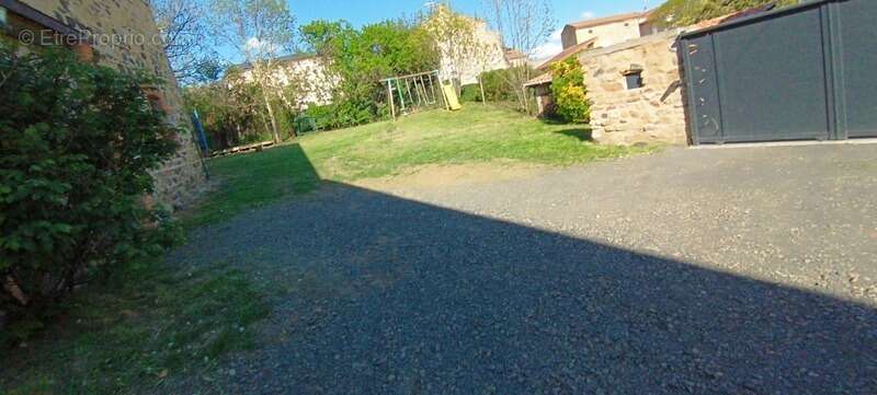 Maison à SAINT-GERVAZY