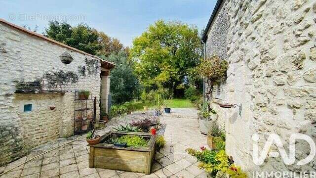 Maison 180 m² à Meschers-Sur-Gironde  - photo 5