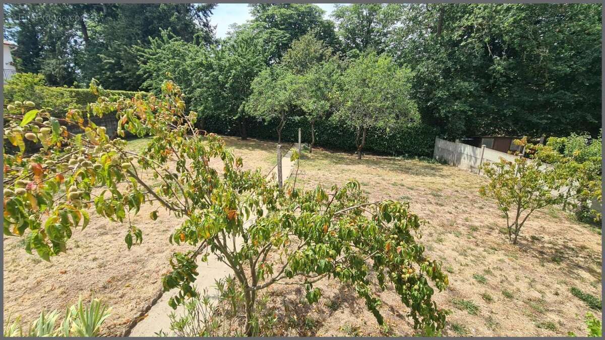 Accessibilité PMR rdc + étage. 3 chambres / jardin - photo 18