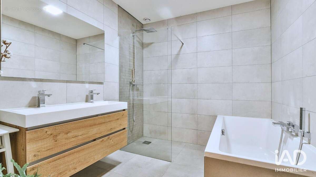 Photo 3 - Appartement à SAINT-LAURENT-DU-VAR
