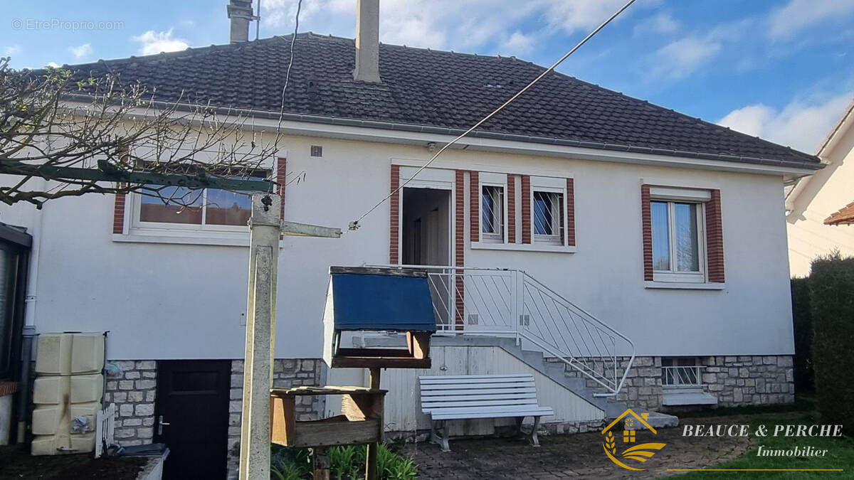 Maison à BROU