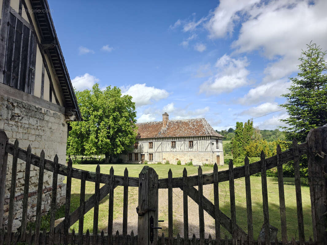 Manoir de Caractère Pierre et Colombages - 7 pièces dont 5 chambres - Dépendance - photo 25