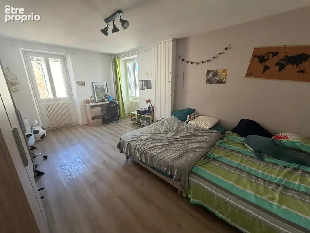 Maison de bourg familiale avec dépendance à Saint Laurent de la Plaine - photo 6