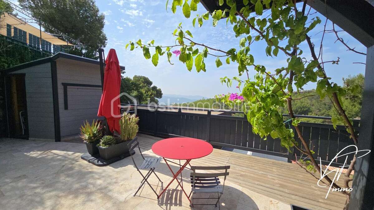 Maison à LE CASTELLET