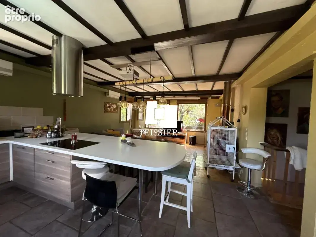 Maison familiale avec piscine à Chambonas - 182 m² - photo 12