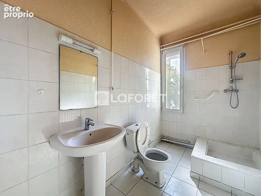 PERPIGNAN Maison de ville divisée en 2 appartements - photo 9