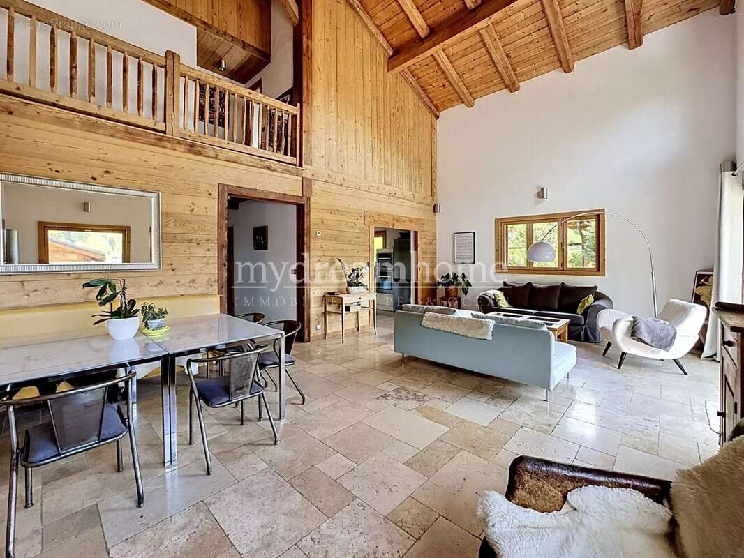 Chalet confortable de 340m², centre de Flumet (73590) - photo 6