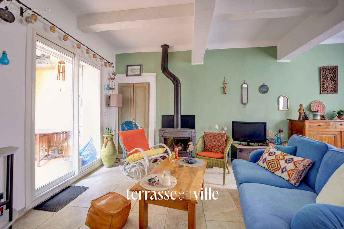 La ciotat - vieux port - maison t4 74m2 - cour intérieure - 495000€ - photo 4