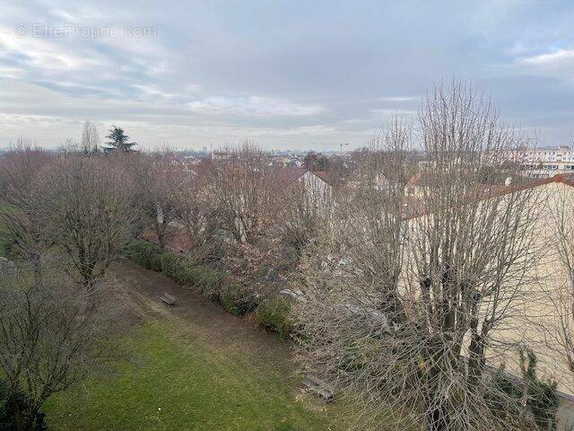 Appartement à LE BLANC-MESNIL