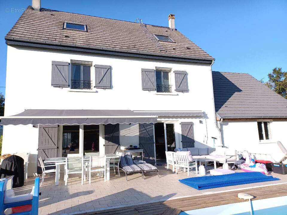 Maison à FRESNOY-LA-RIVIERE