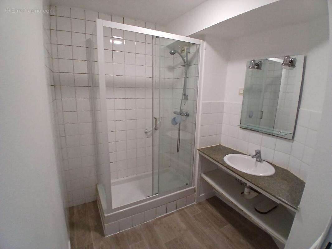 Appartement hyper-centre de Laval T3 avec balcon - photo 8