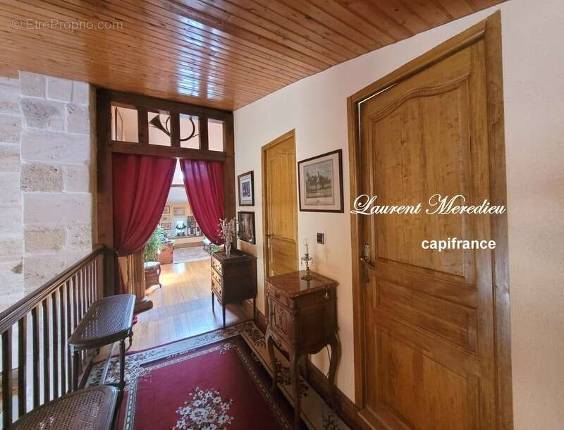 Maison familiale de 240 m² avec terrain divisible de 2 750 m² – À 10 min de Saint-André-de-Cubzac - photo 11