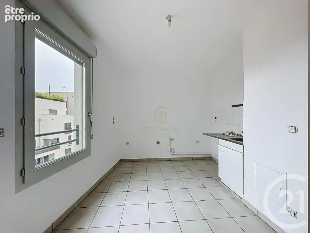 Appartement 3 pièces 61 m² à vendre à Lyon-8e (69008) - photo 2