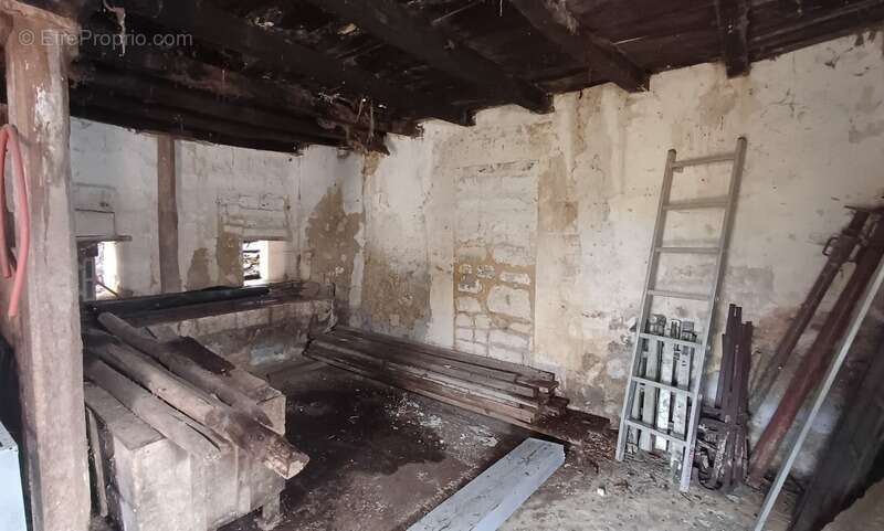 Maison à ROULLET-SAINT-ESTEPHE