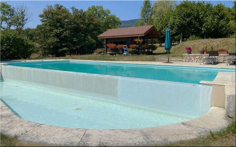 Maison à BELLEGARDE-SUR-VALSERINE