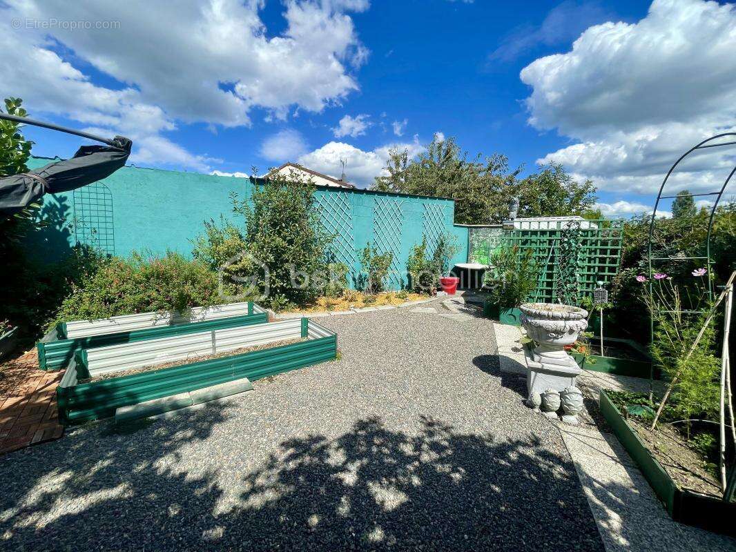 Maison à LE PALAIS-SUR-VIENNE