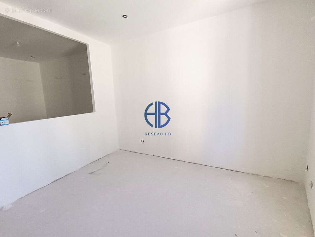 Appartement à YENNE