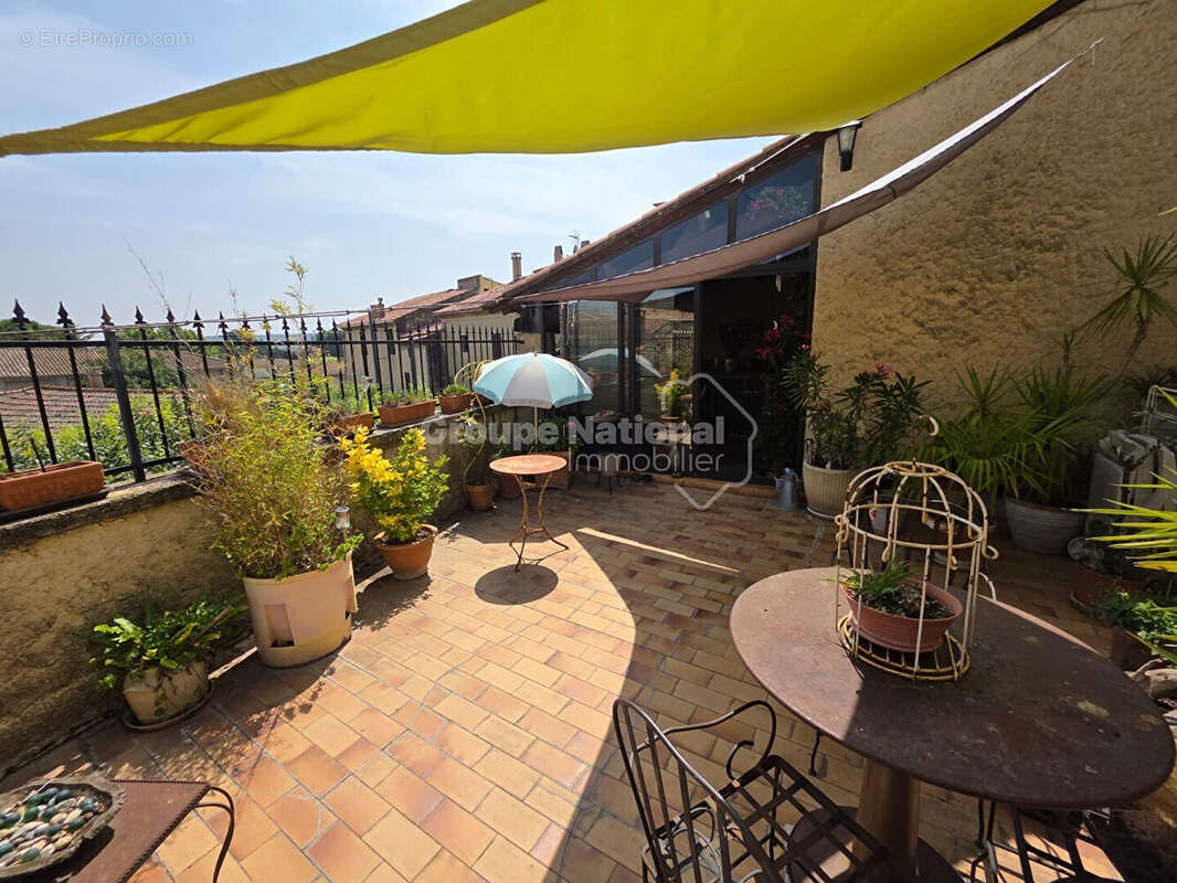 Maison à COURTHEZON