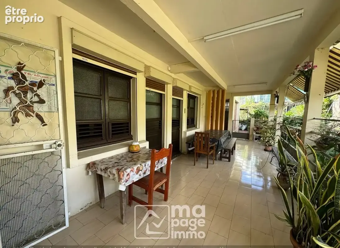 Vds Villa T5 + Garage et jardin, Lamentin - photo 5