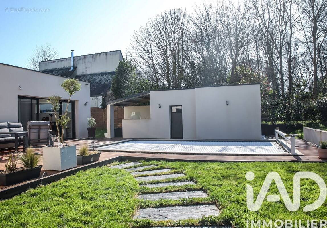 Photo 1 - Maison à SAINT-GONDRAN