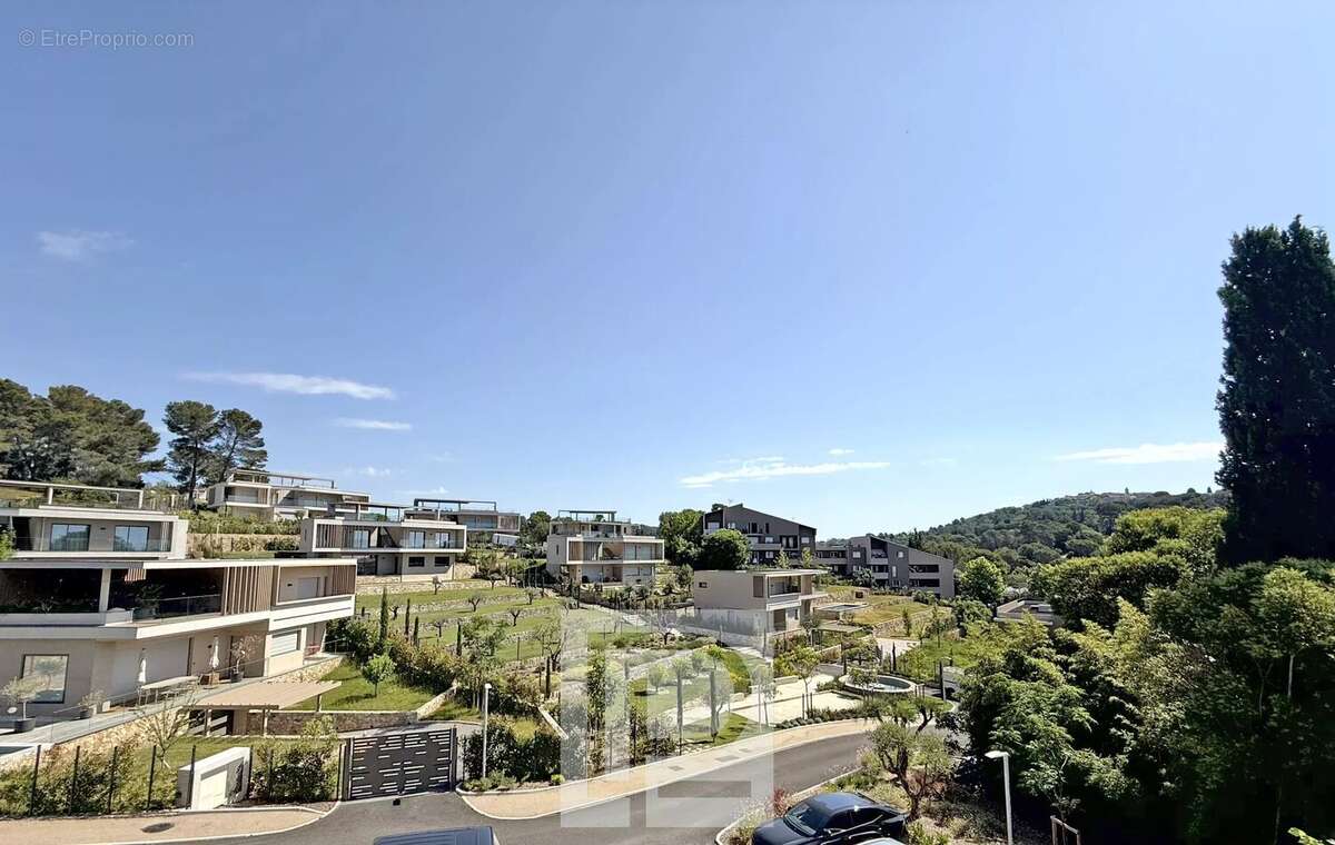 Appartement à MOUGINS