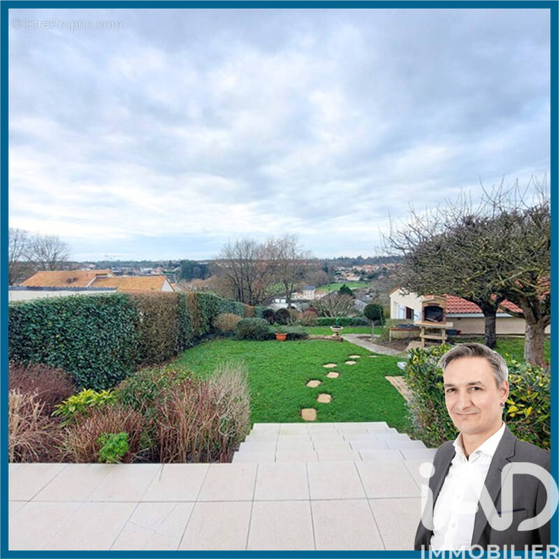 Photo 1 - Maison à SAINT-LAURENT-SUR-SEVRE