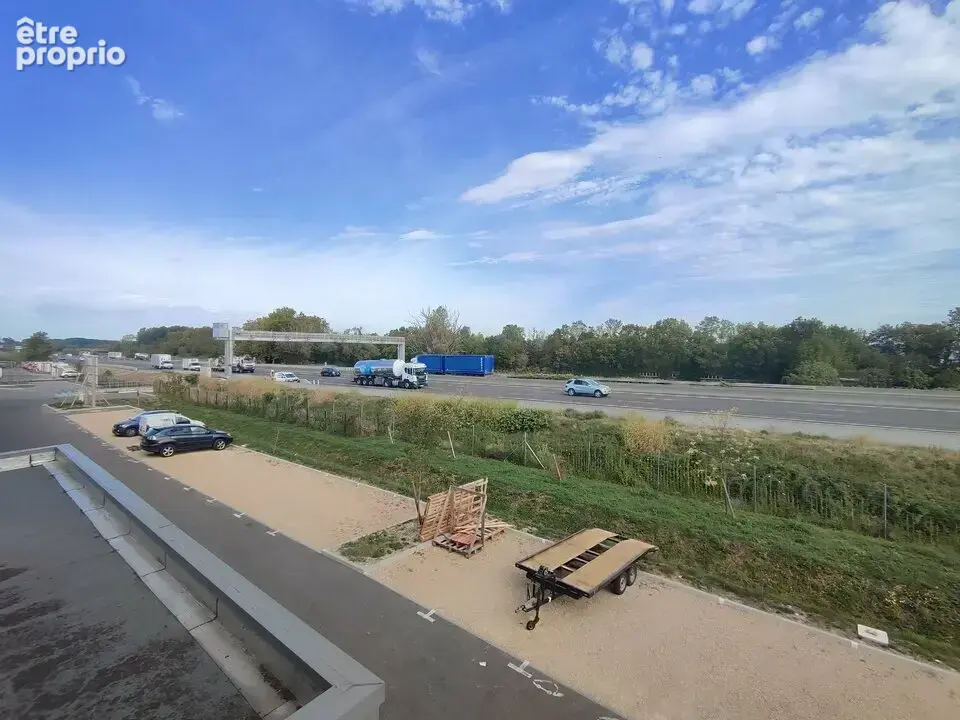 Bien immobilier à vendre à Bourgoin-Jallieu (38300) - photo 1
