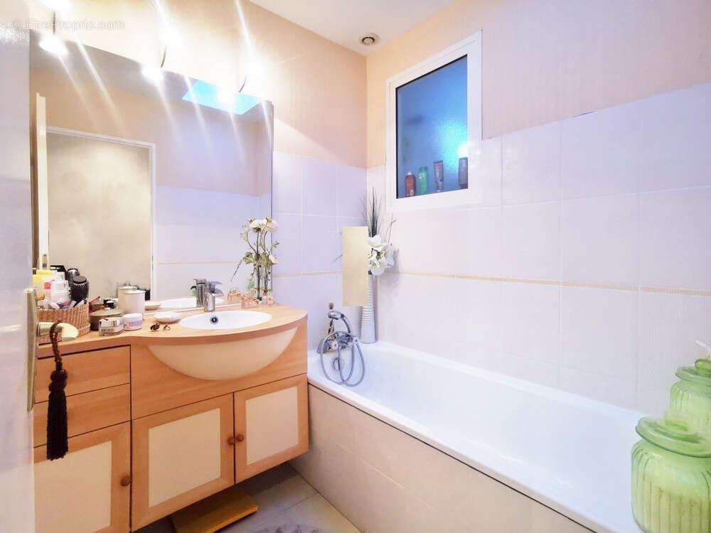 Maison à MAGNY-LES-HAMEAUX