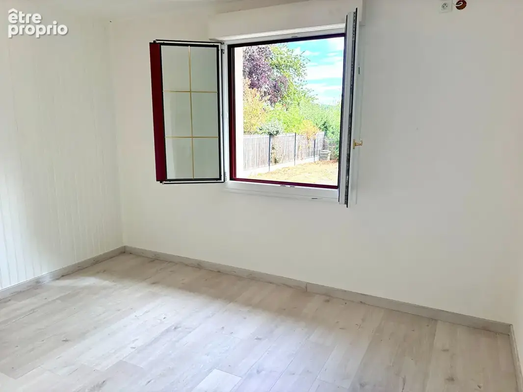 Maison Chavagnes En Paillers 5 pièce(s) 106 m2 - photo 8