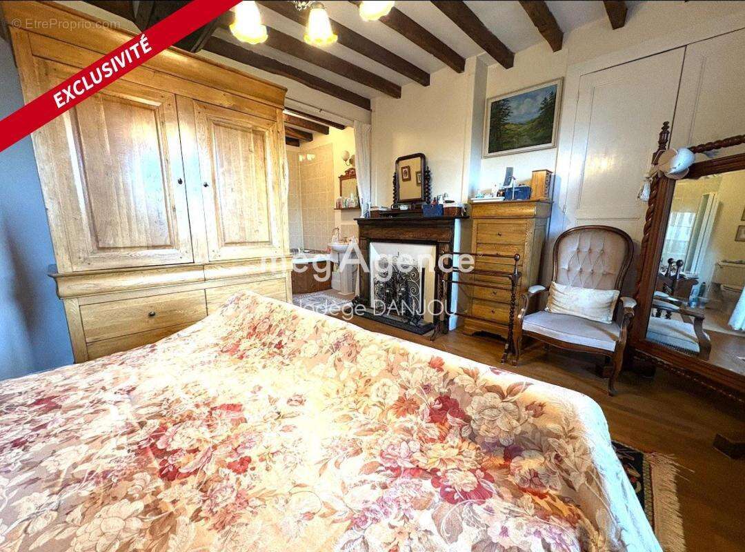 Maison à SAINT-SEVER-CALVADOS