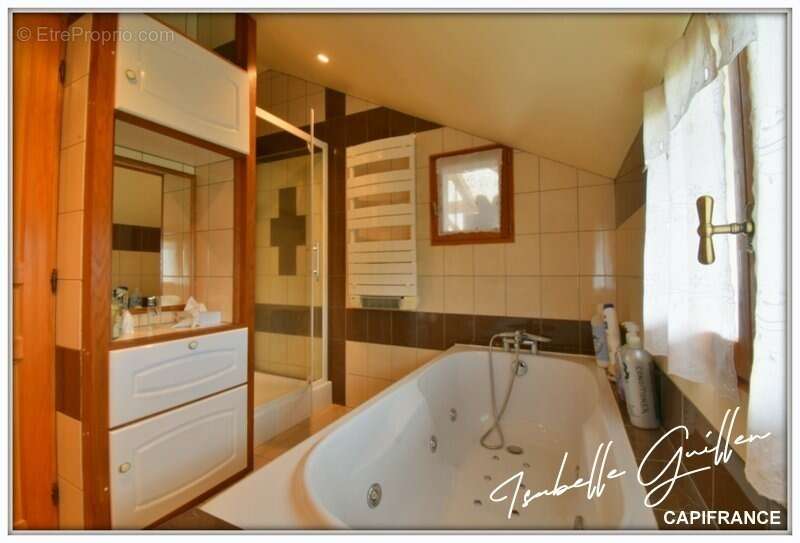 Maison à MONTIPOURET