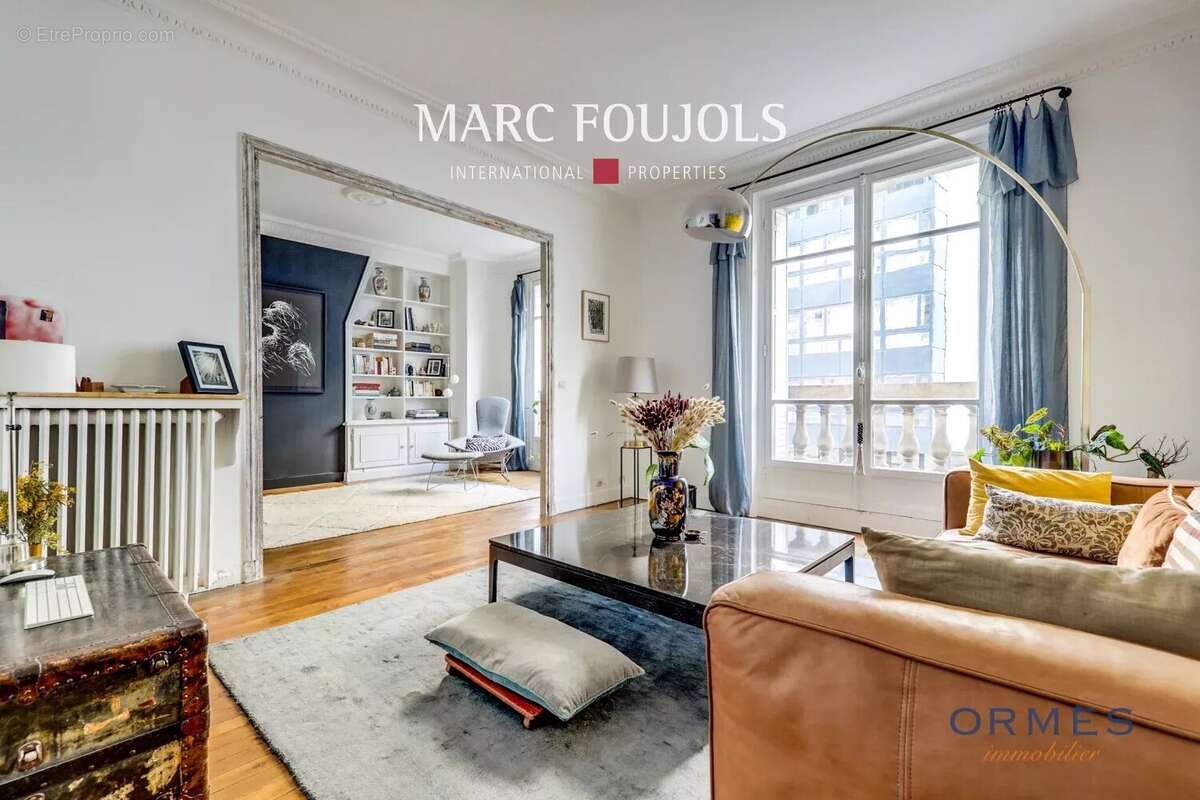 Appartement à PARIS-15E