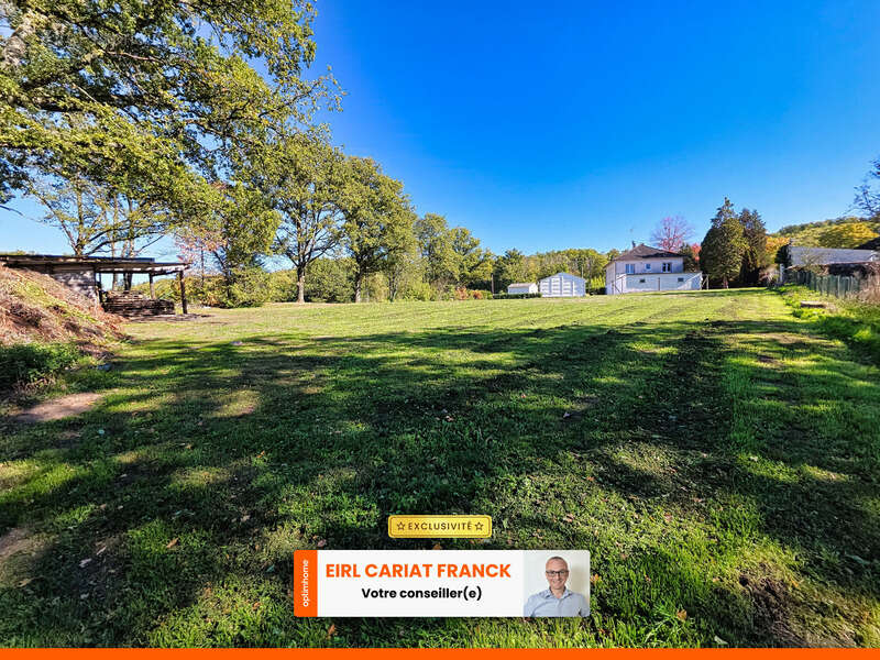 Maison à SAINT-ETIENNE-DE-FURSAC