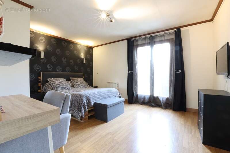 Maison à MONTMIRAIL