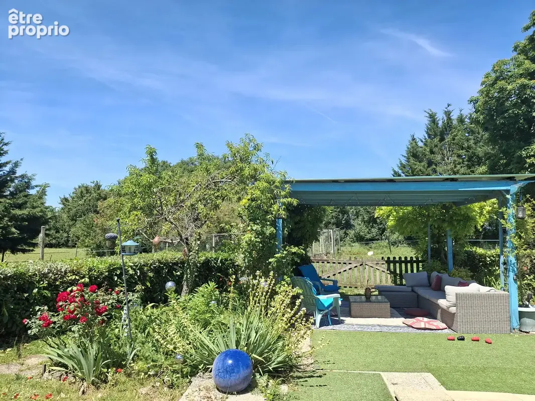 Charmante propriété équestre avec carrière en sable, granges, piscine et plus de 4 hectares de terrain - photo 13
