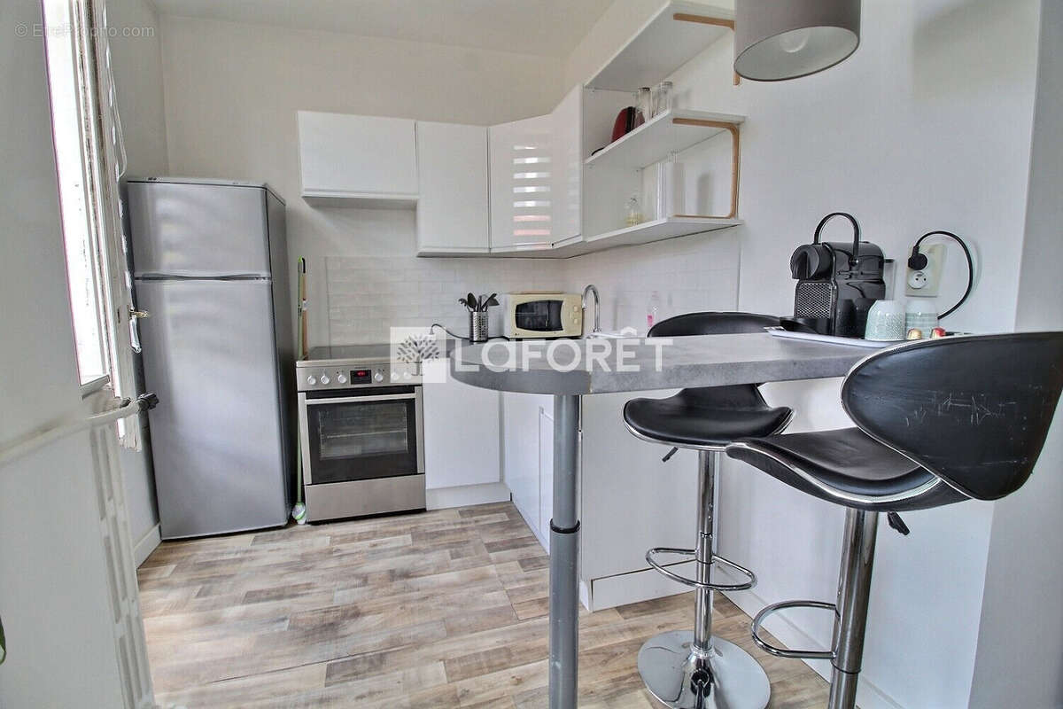 Appartement à COURBEVOIE