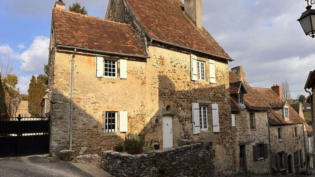 Maison à SAINT-BENOIT-DU-SAULT