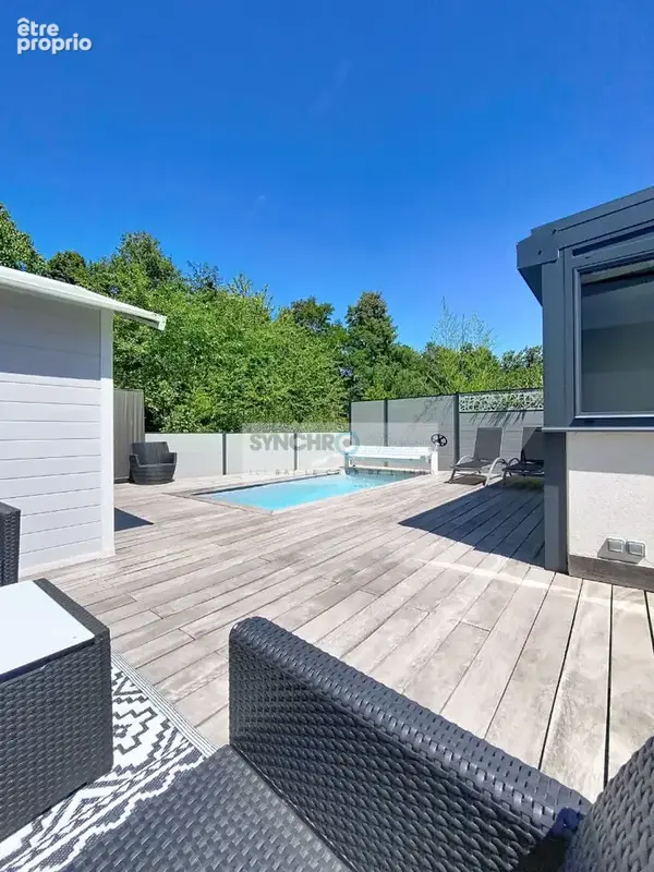 Maison avec piscine et jardin - photo 2