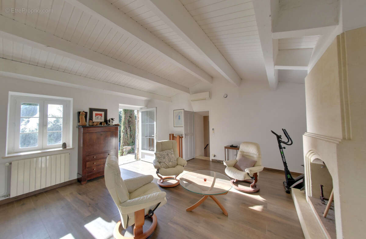 Maison à SAINT-GEORGES-LES-BAINS