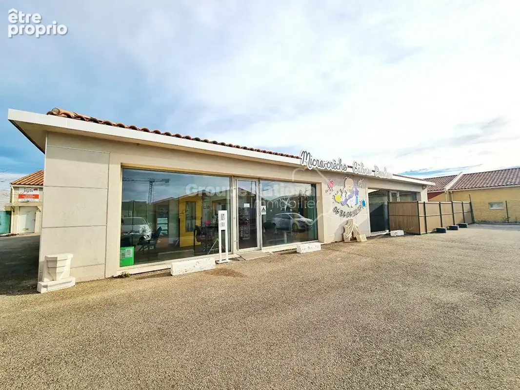 Miramas - local commercial loué de 180 m² avec extérieur et 4 places de parking - photo 2