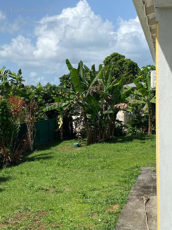 Maison à PETIT-BOURG