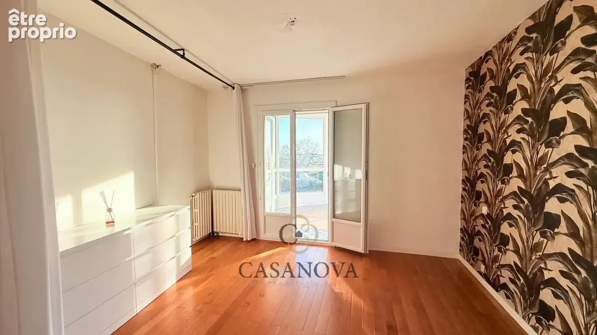 Villa rénovée avec ponton privatif et vue étangs  proche Montpellier  piscine chauffée - photo 12