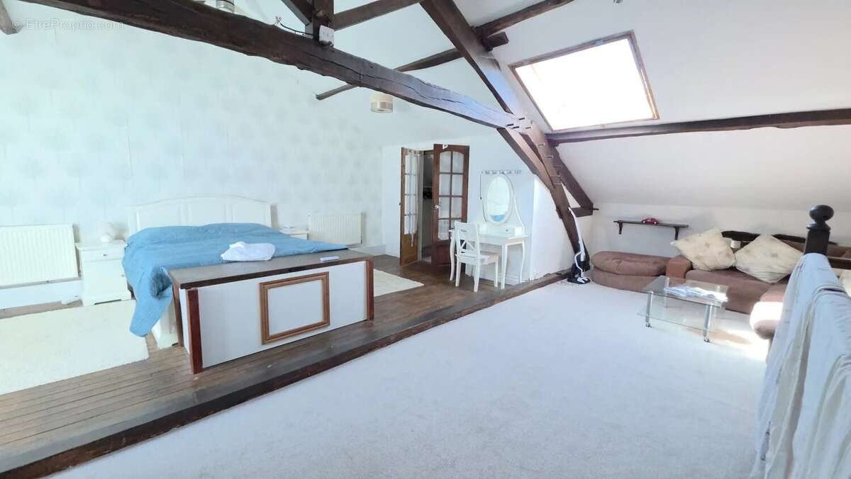 Maison à MAGNAC-LAVAL