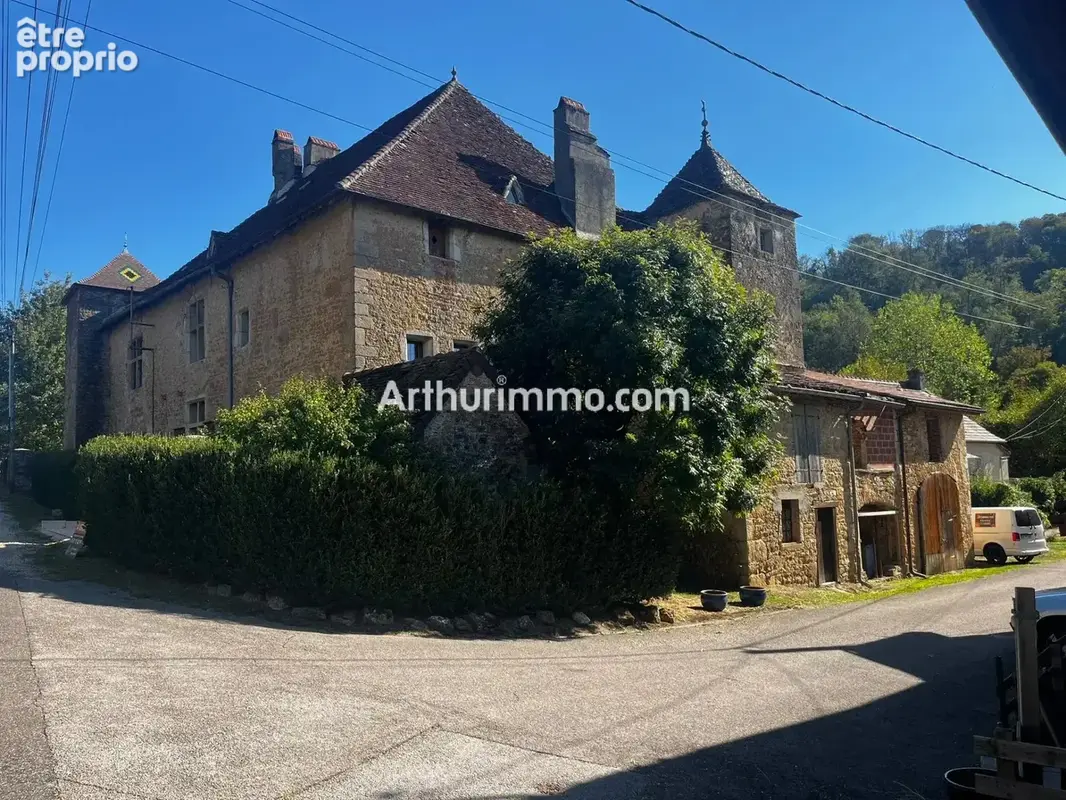 Chateau jura a vendre cuisia 39190  – maison forte type chateau – 414 m² – 12 pièces - photo 34