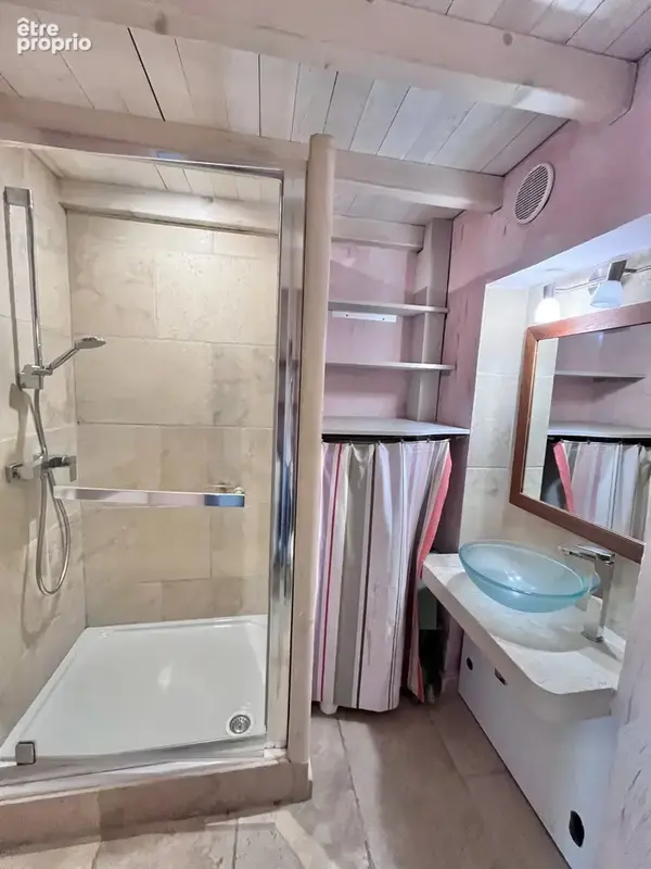 Aix en Provence, centre-ville historique, appartement T2 de 39m2 entièrement rénové. - photo 4
