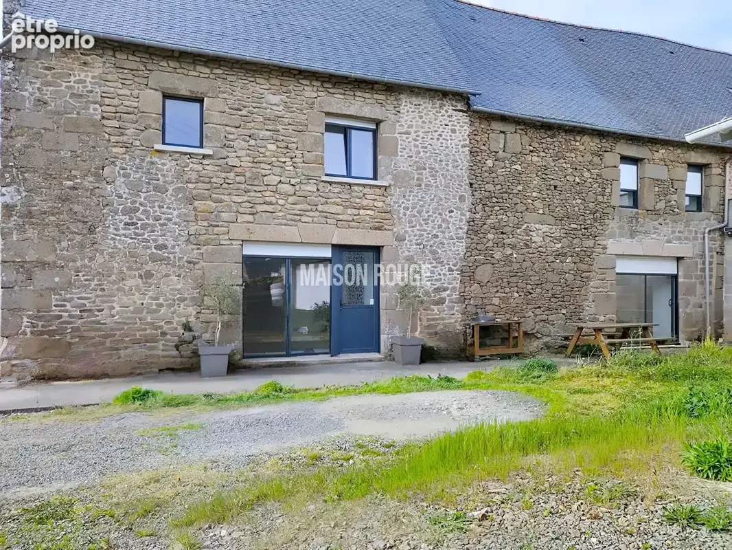 Maison à BAZOUGES-LA-PEROUSE