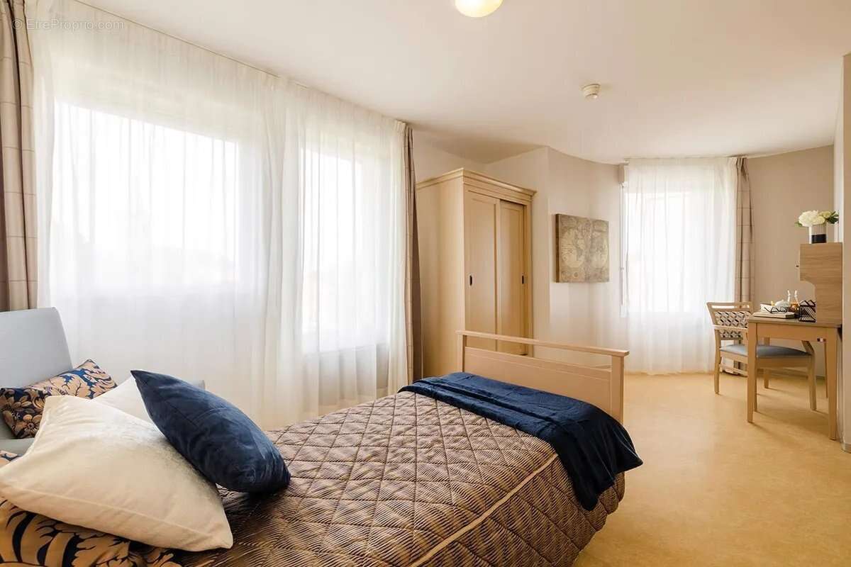 INVESTISSEMENT LOCATIF  LOULAY  Résidence EHPAD Les Jardins de Loulay  7 % de rentabilité - photo 3