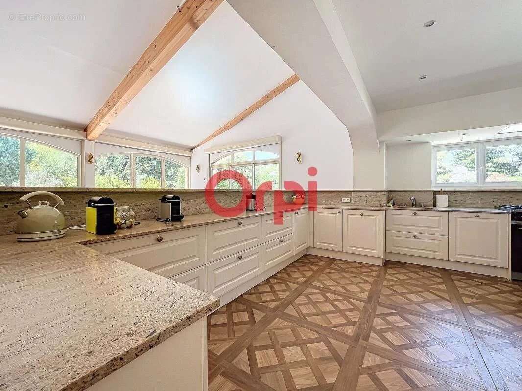 Maison à PLAN-DE-LA-TOUR