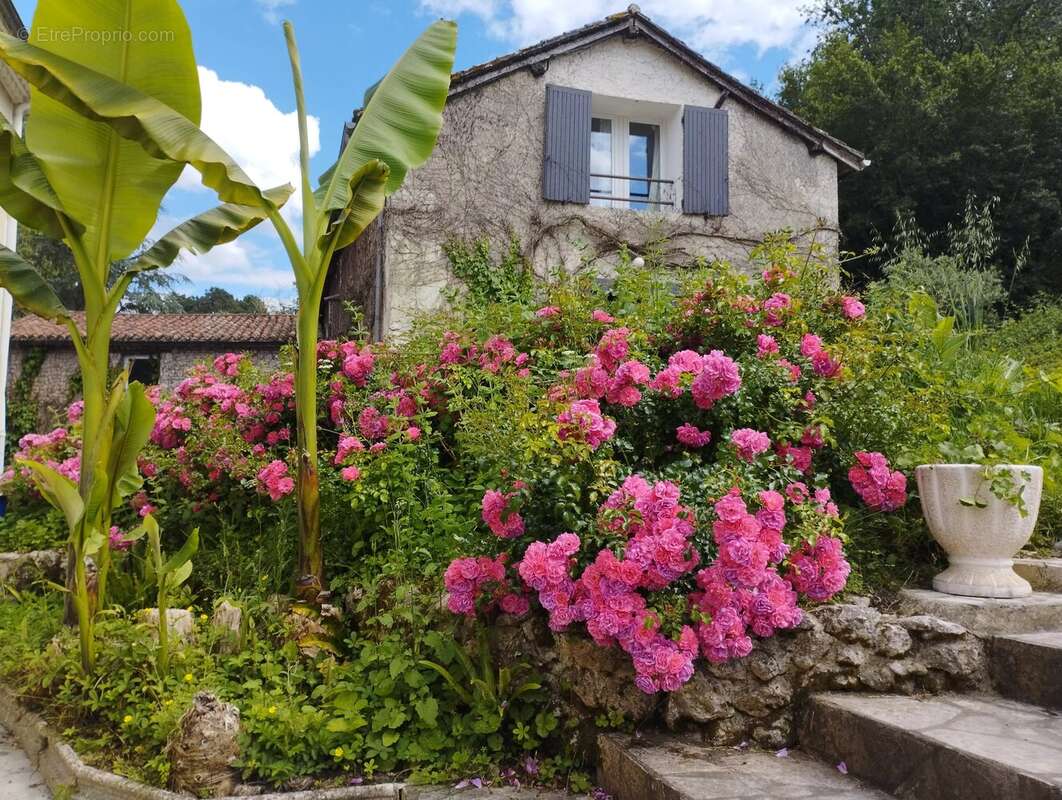 Maison à SAINT-ASTIER