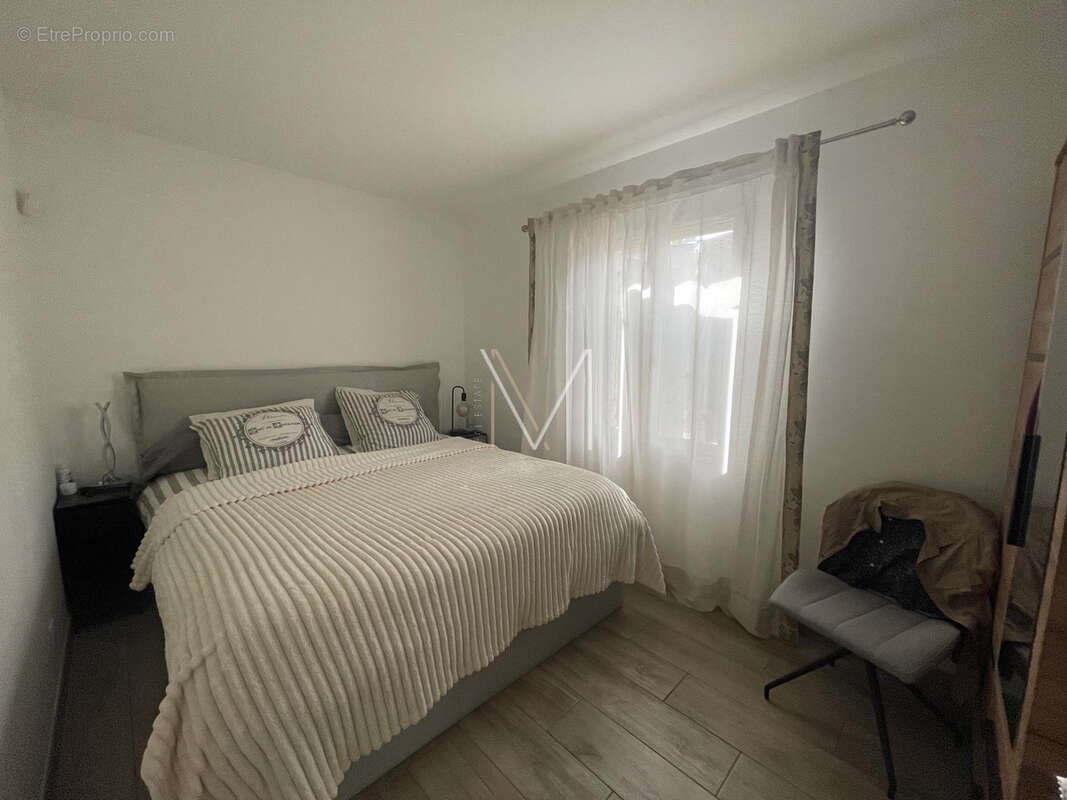 Plan de la tour / maison provencale de plain pied entierement rénovée + dépendance type t2 - photo 10